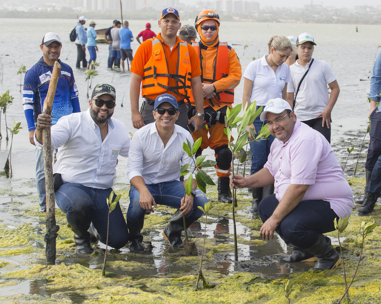 Con estas jornadas también se busca recuperar el agua de las cuencas en donde se conservan y se producen los alimentos y la nutrición de las comunidades, así como la interconexión entre ecosistemas, potenciando su capacidad de sostener la vida y los recursos naturales para el beneficio de todos los colombianos.