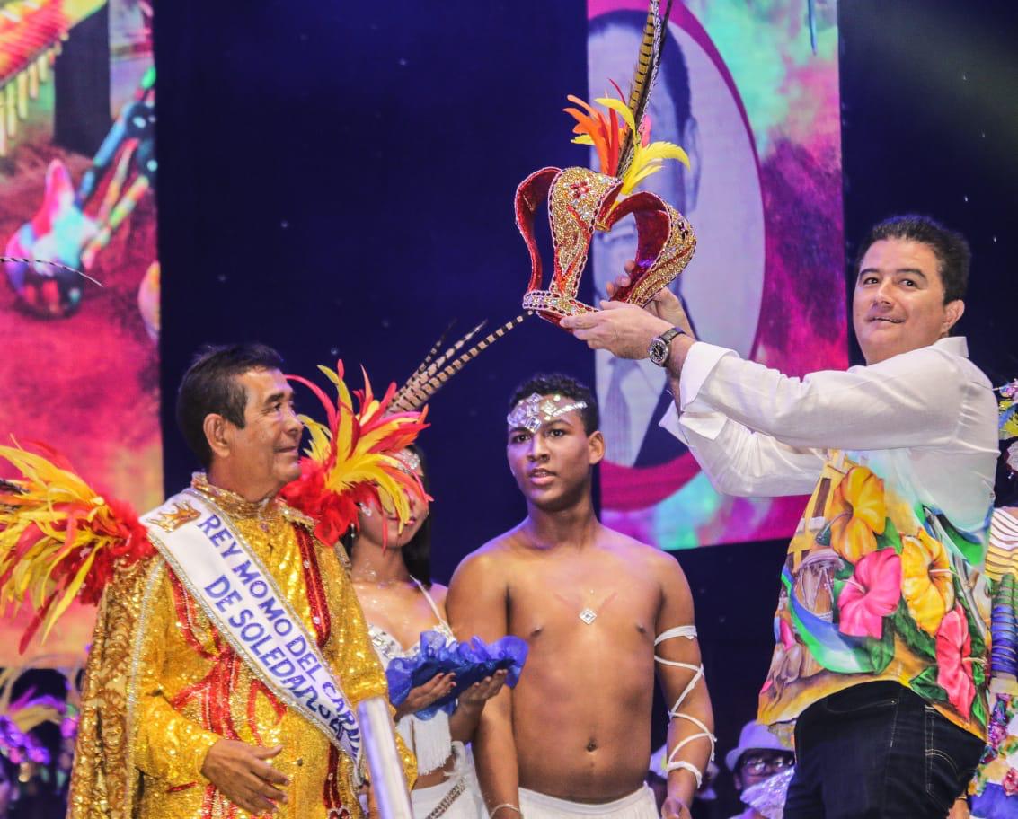 Cortesía Jorge Osorio en medio de su coronación como Rey Momo del Carnaval de Soledad 2020.