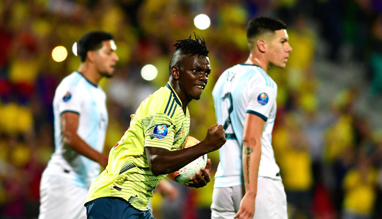 Celebración del gol del descuento de Edwuin Cetré.