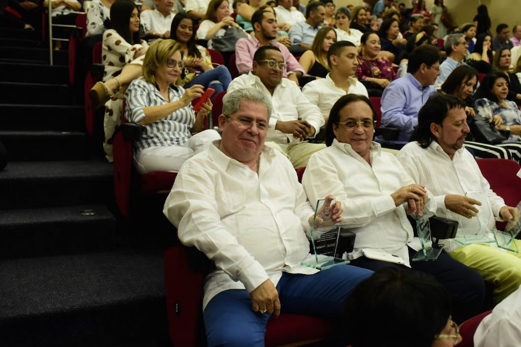 Los periodistas Laurian Puerta Ordóñez, José Gómez Daza y Roberto Llanos Rodado.