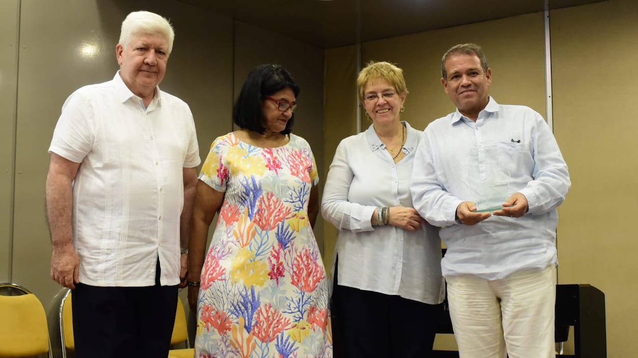 Reconocimiento a Tadeo Martínez.