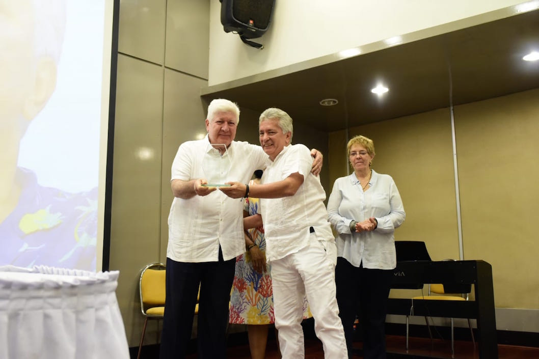 Reconocimiento a Jorge Medina Rendón.