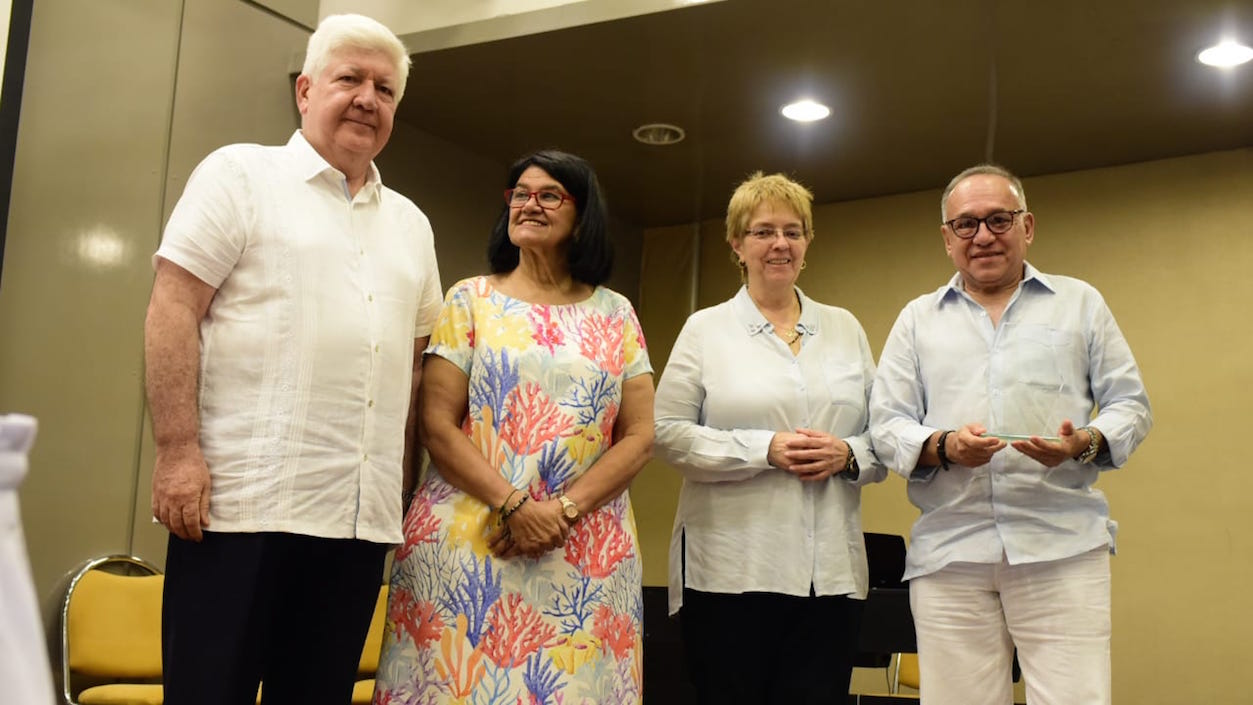 Reconocimiento a Pedro Lara Castiblanco.