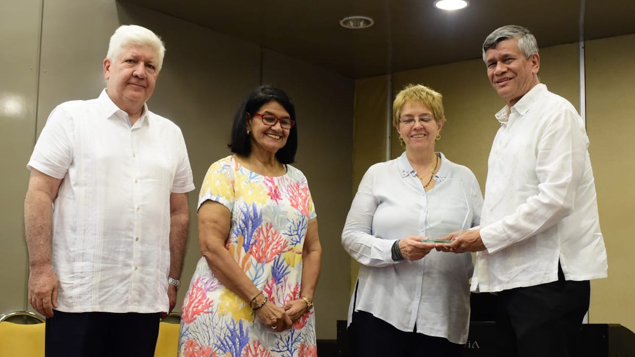 Reconocimiento a Estewil Quesada.