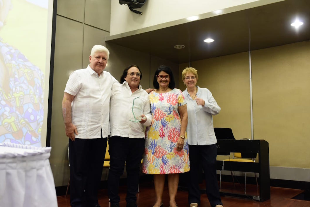 Reconocimiento a José Gómez Daza.