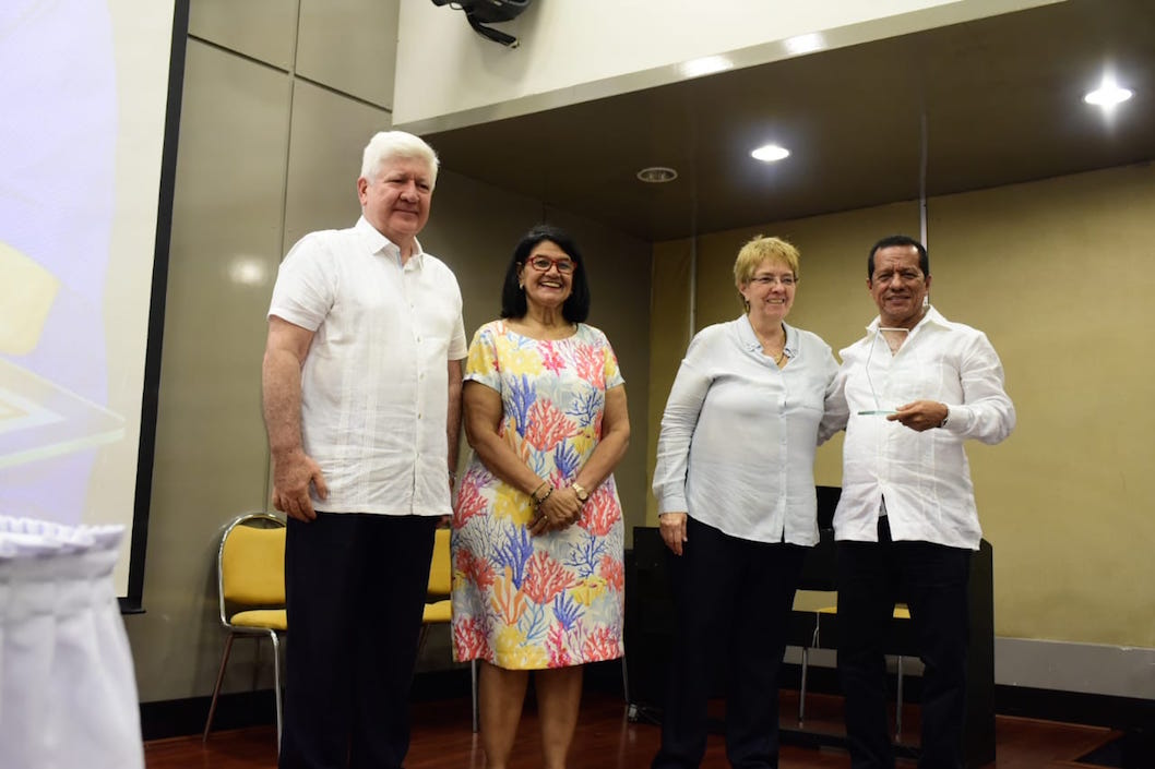 Reconocimiento a Luis Emilio Rada Conrado.