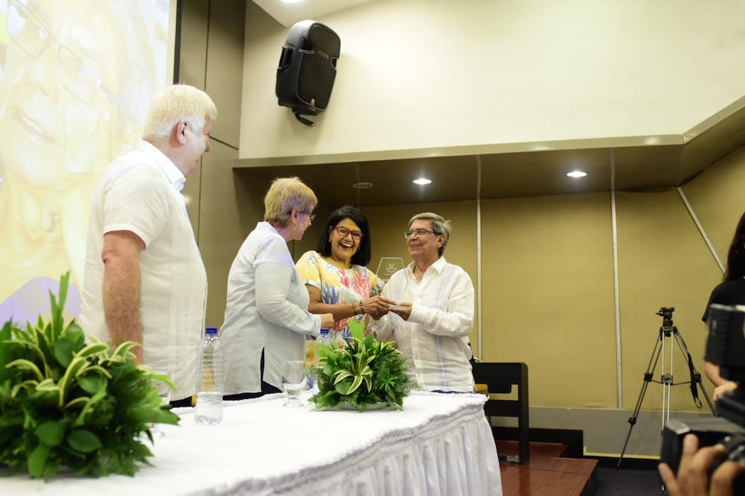 Reconocimiento a Rafael Sarmiento Colley.