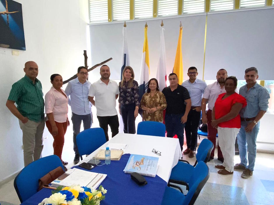 Grupo de trabajo educativo en la Alcaldía de Galapa.