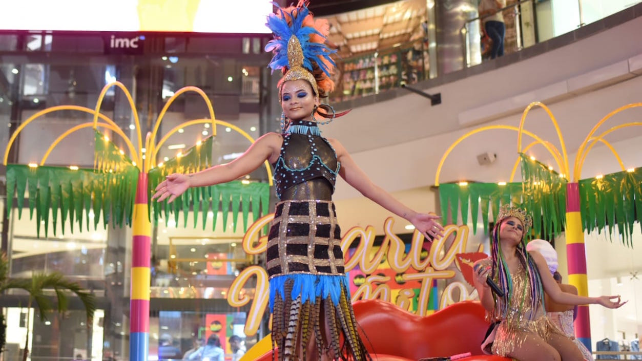 Modelo durante el desfile.