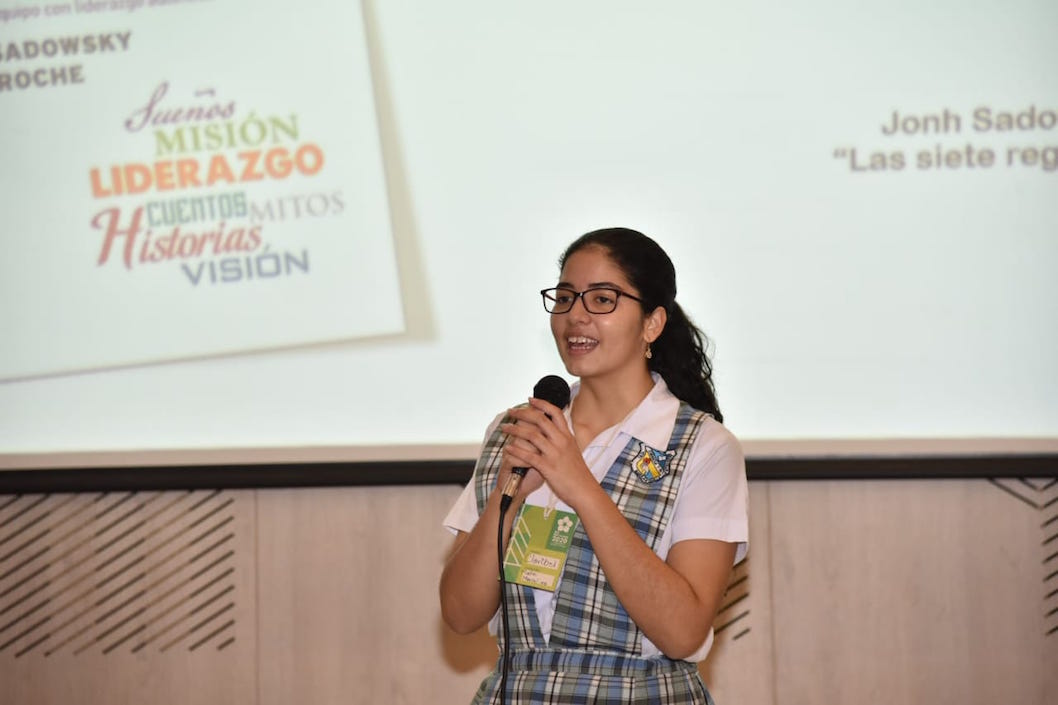 Participación de la estudiante Claribel Marchena.