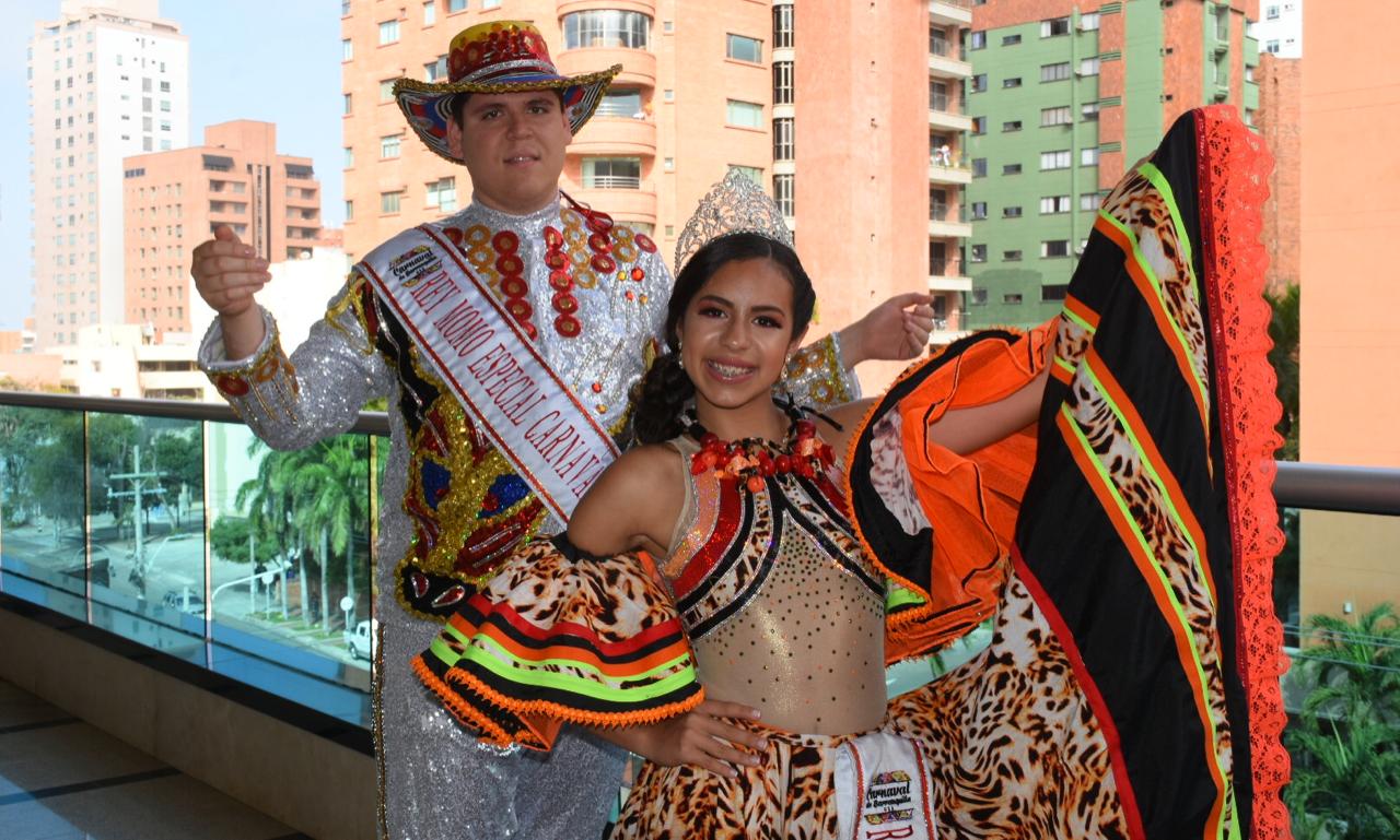 Ryan Halleck (Rey Momo Especial) Mariana Falkenhagen (Reina Infantil) Carnaval de Barranquilla en Miami.