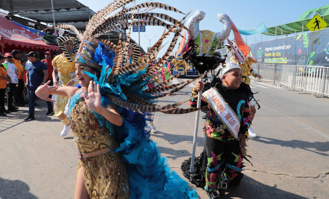 La Reina del Carnaval Infantil, Miranda Torres y el Rey Infantil, Isaac Rodríguez.