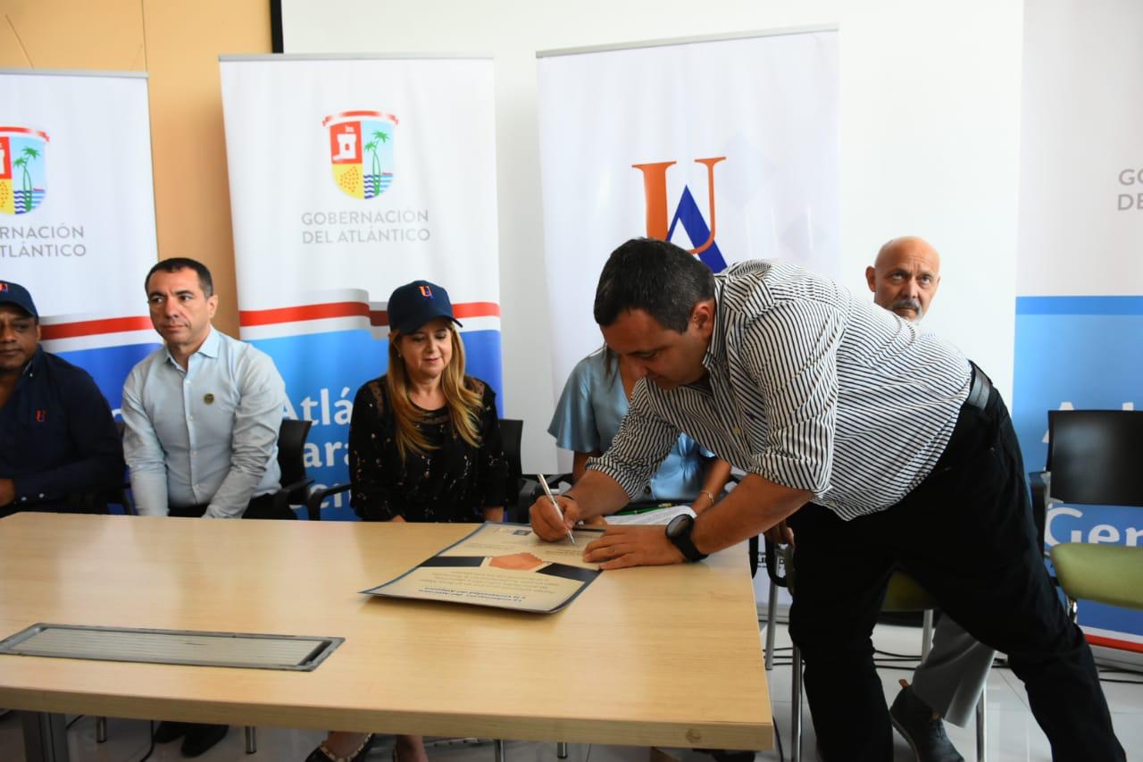 El secretario de Interior, Yesid Turbay.