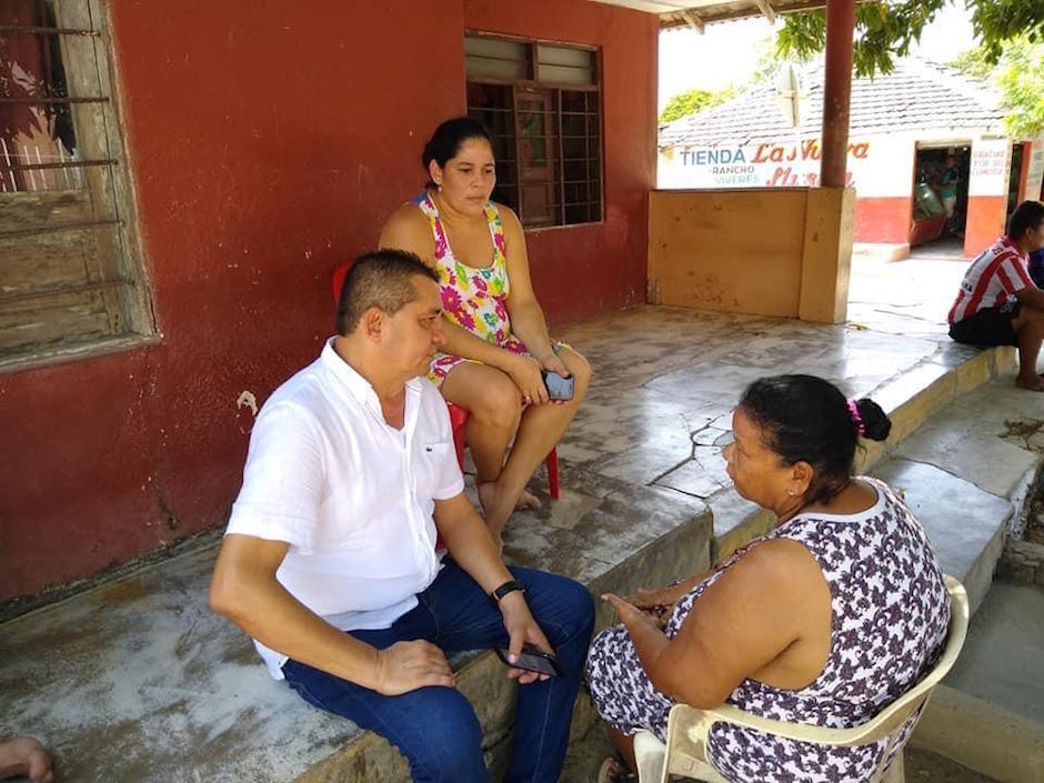 Las medidas fueron notificadas por el Alcalde Carlos Higgins a los habitantes de Juan de Acosta.