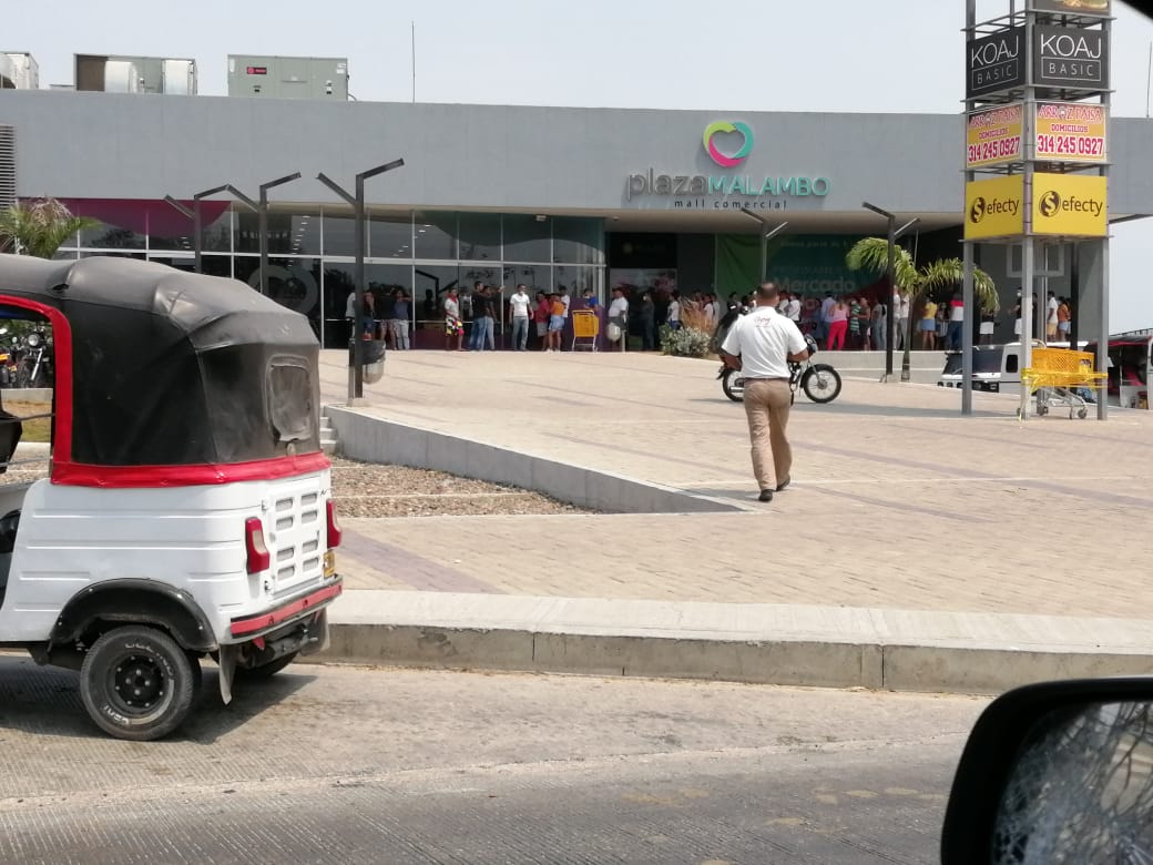 Centro Comercial Plaza Malambo.