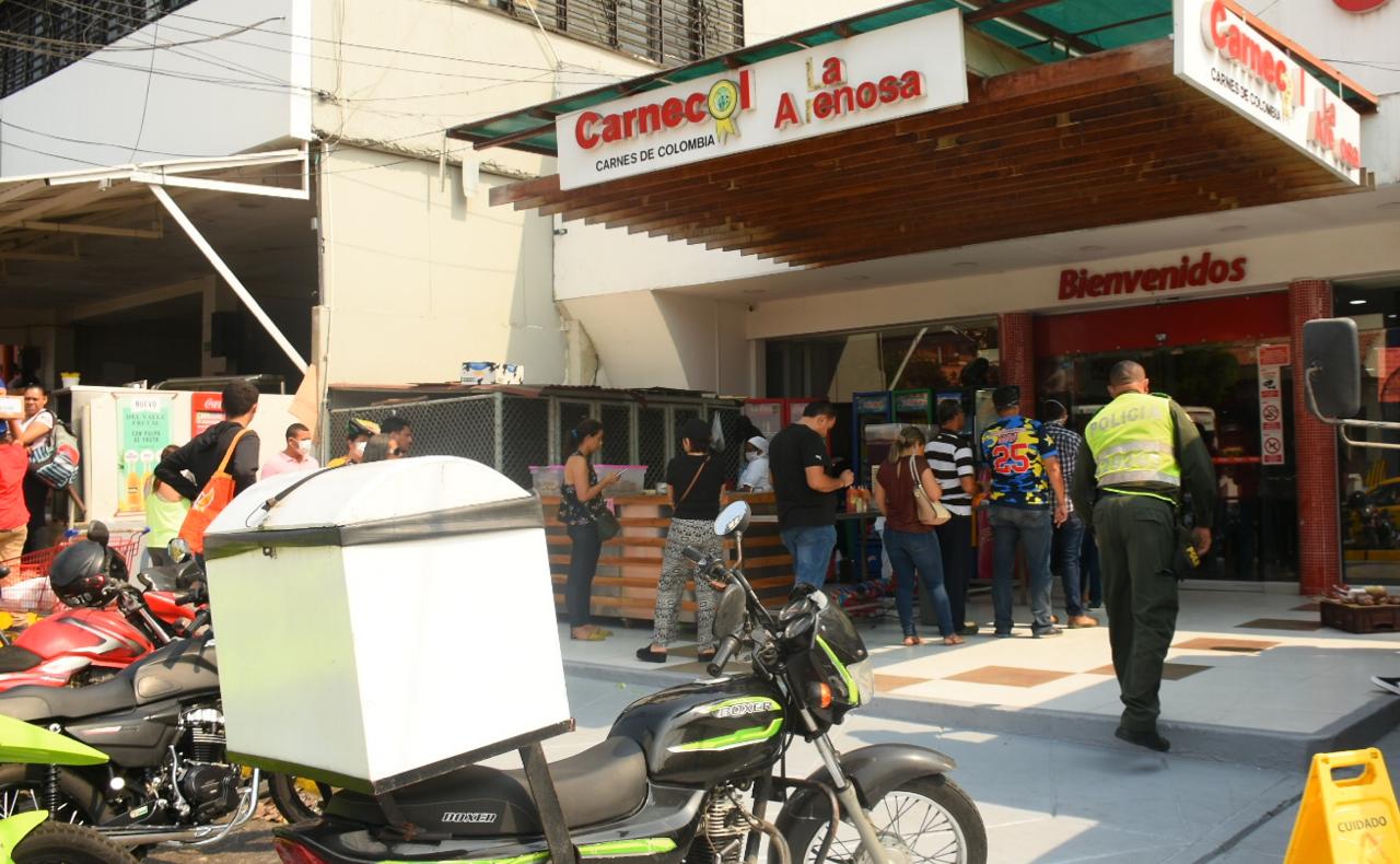 Carnecol entre calle 69 y 70.