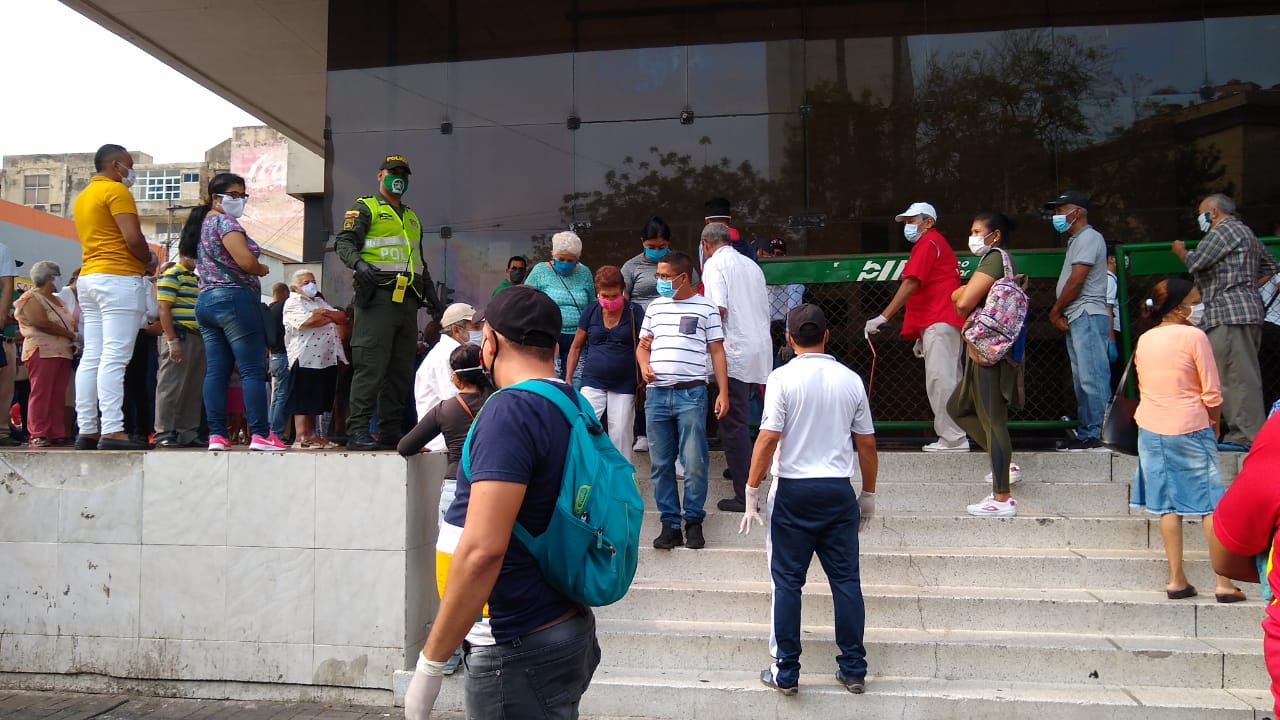 El desorden en las entidades bancarias.