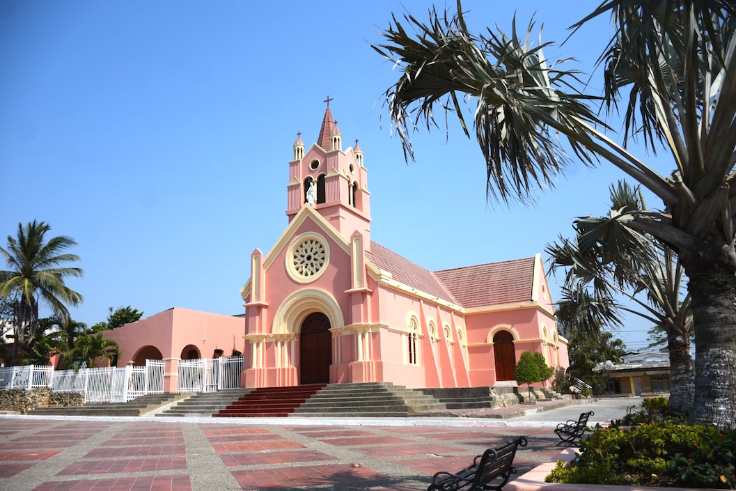 Santuario Mariano Nuestra Señora del Carmen, en Puerto Colombia.