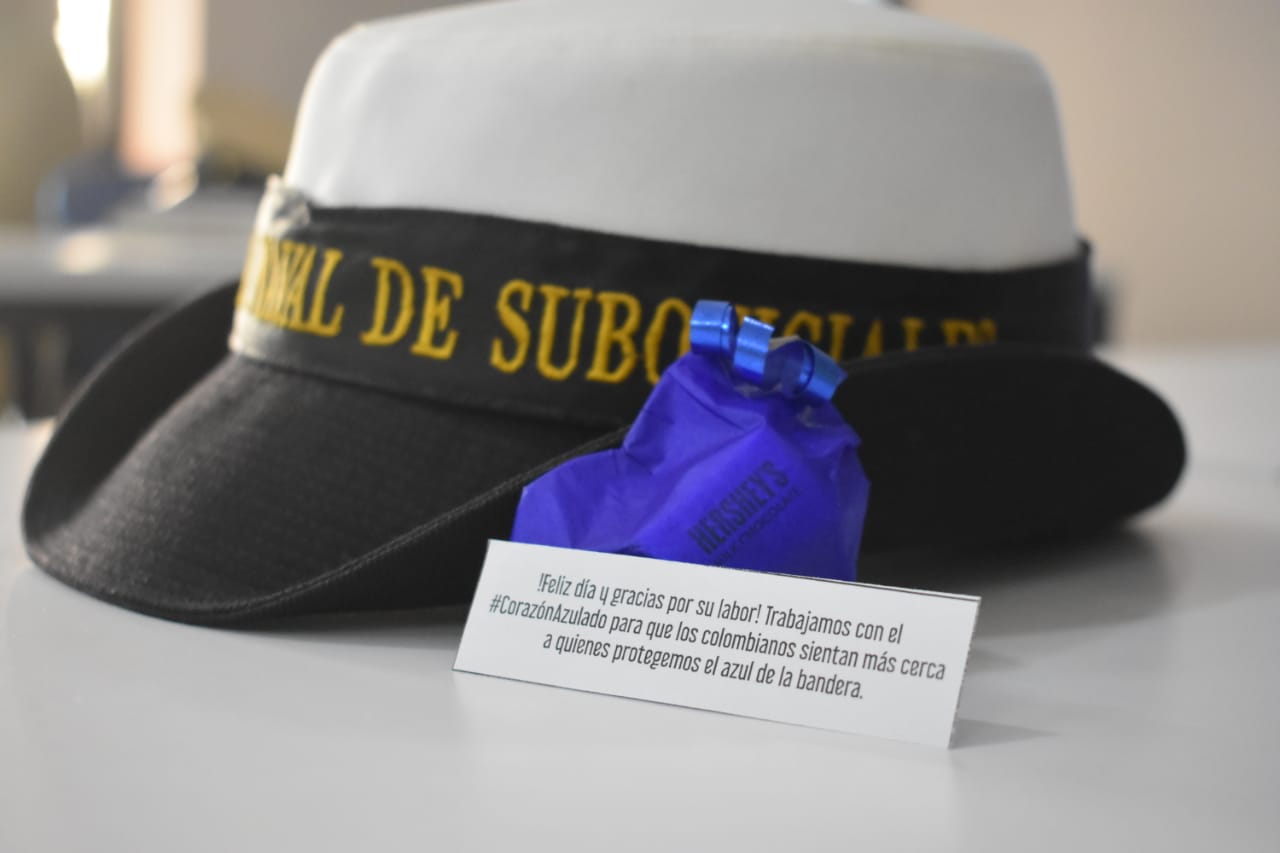 Al grado de Jefe Técnico ascendieron ocho de las primeras catorce mujeres que incorporó en 1997 para formarlas como Suboficiales Navales del Cuerpo Administrativo.