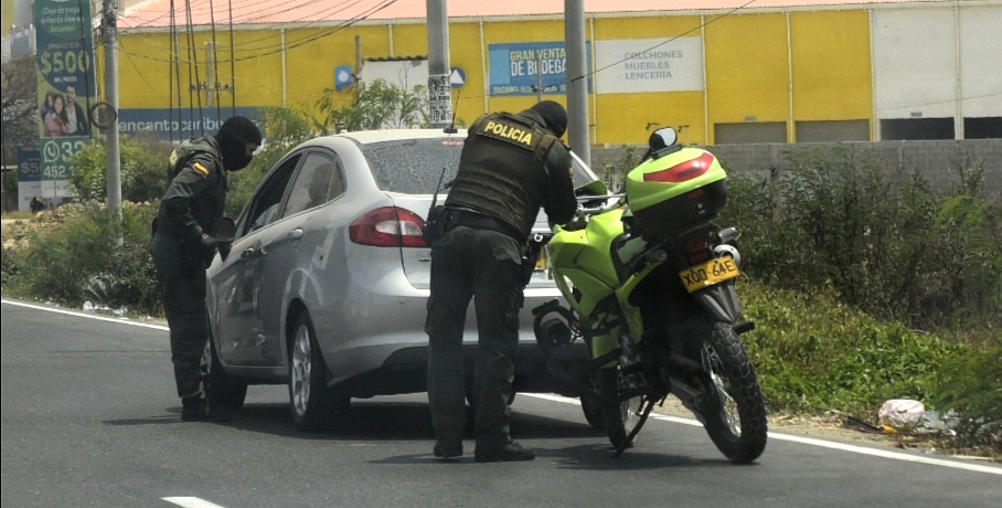 Patrulleros de la Policía en labores de control y prevención.