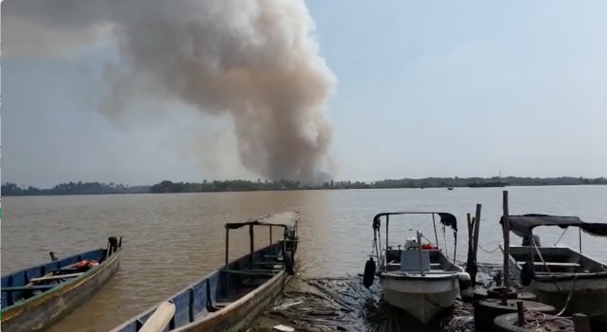 Desde Barranquilla así se veía el incendio.