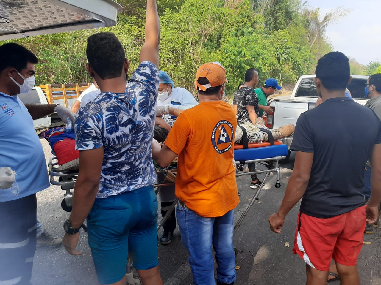 Comunidad auxilió al piloto.