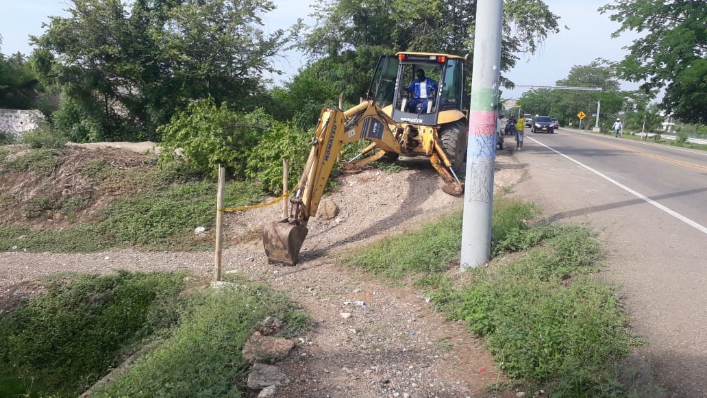 Uno de los accesos cerrados.