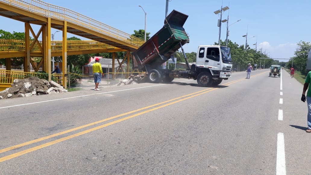 Mauinaria pesada utilizada para el depósito de elementos para el cierre.