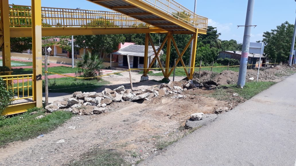 Uno de los accesos cerrados sobre la Carretera Oriental.