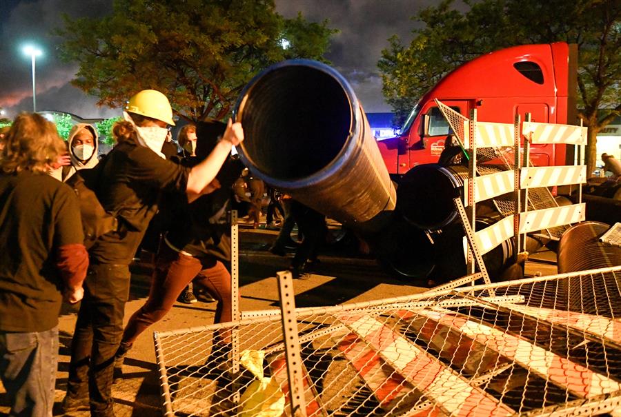 Fuertes protestas en Minneapolis