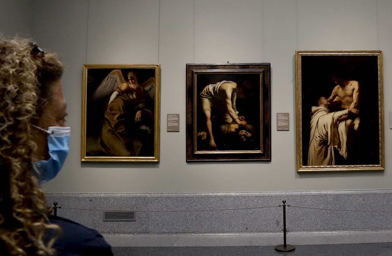 Tras más de dos meses cerrado el museo ha adaptado sus instalaciones a la nueva normalidad: mascarillas, dispensadores de geles y distancia de seguridad acompañarán a los 1.800 visitantes al día que podrán acceder en una primera fase. 