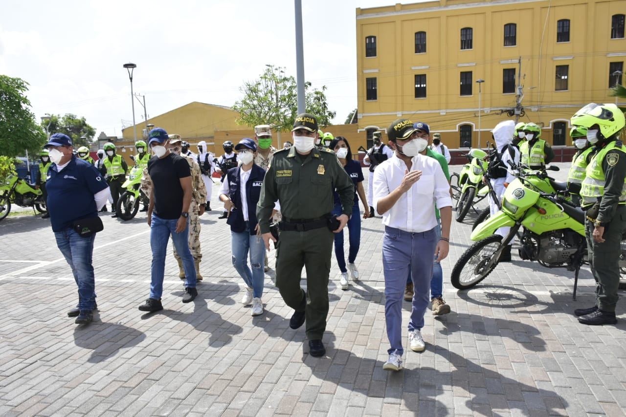 El gerente de la ADI, Alberto Salah; el director de Barranquilla Verde, Henry Cacére; la secretaria de Tránsito, Angélica Rodríguez y el Alcalde de Barranquilla, Jaime Pumarejo.