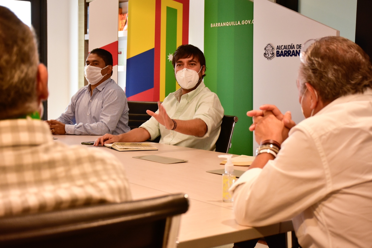 El secretario de Salud del Distrito, Humberto Mendoza y el Alcalde de Barranquilla, Jaime Pumarejo.