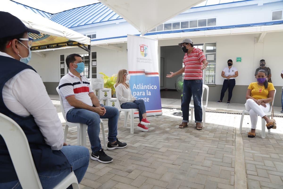 Entrega de ayudas de Gobernación del Atlántico en Palmar de Varela.