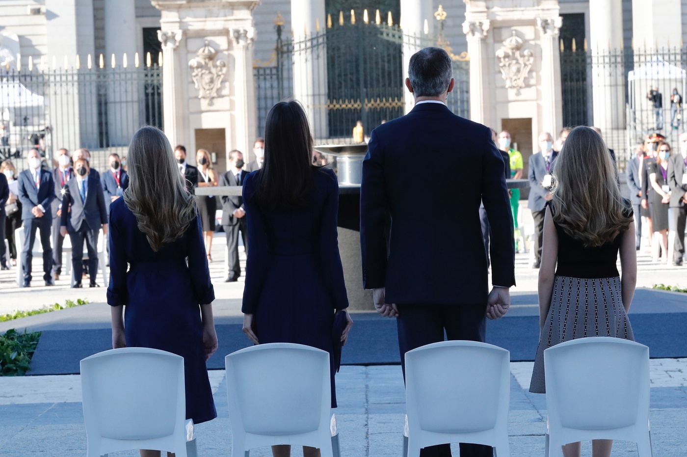 Homenaje de Estado a las víctimas de la pandemia de coronavirus y a los colectivos que le han hecho frente en primera línea, que se ha celebrado este jueves en el Patio de la Armería del Palacio Real.