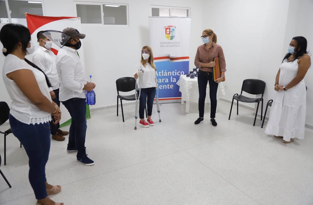 Acto de entrega de los oxímetros.