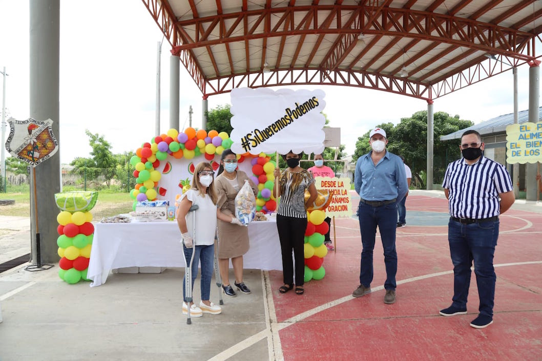 Acto de entrega en Campo de la Cruz.