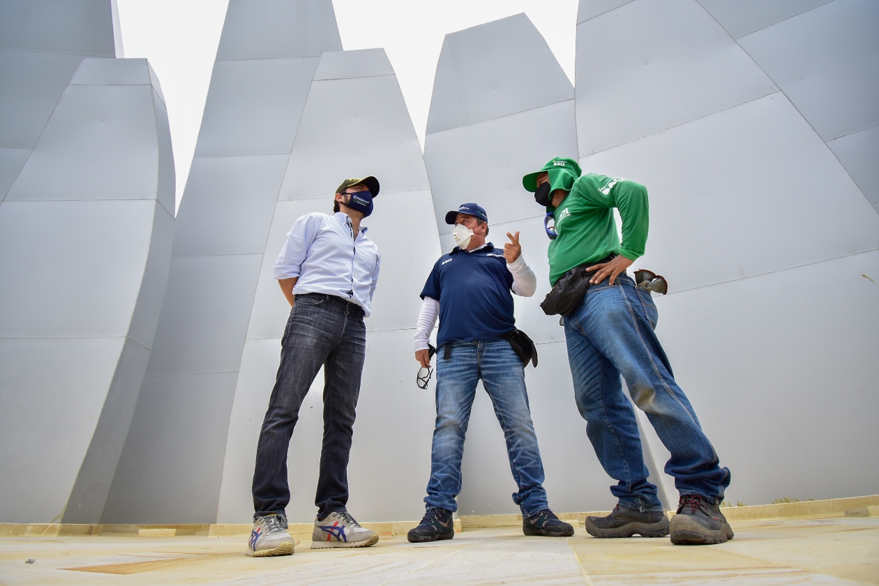 El Alcalde de Barranquilla, Jaime Pumarejo y el gerente de la ADI, Alberto Salah.