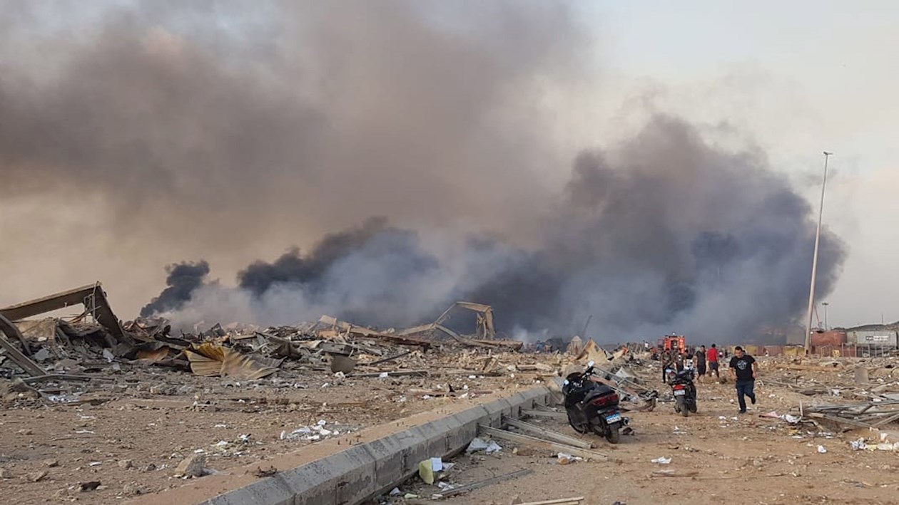 Imagen del lugar de la explosión en Beirut.