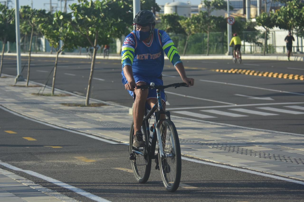 Actividad física en el Gran Malecón del Río.