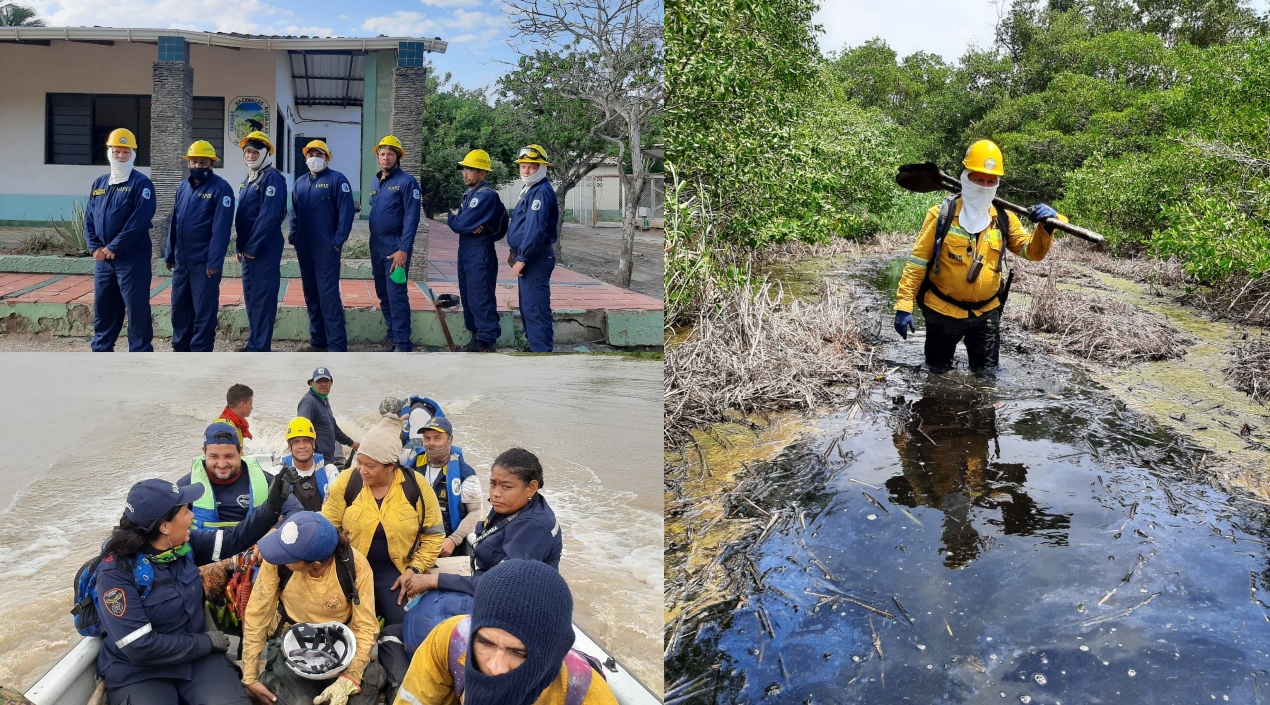 Bomberos que participan en el operativo.