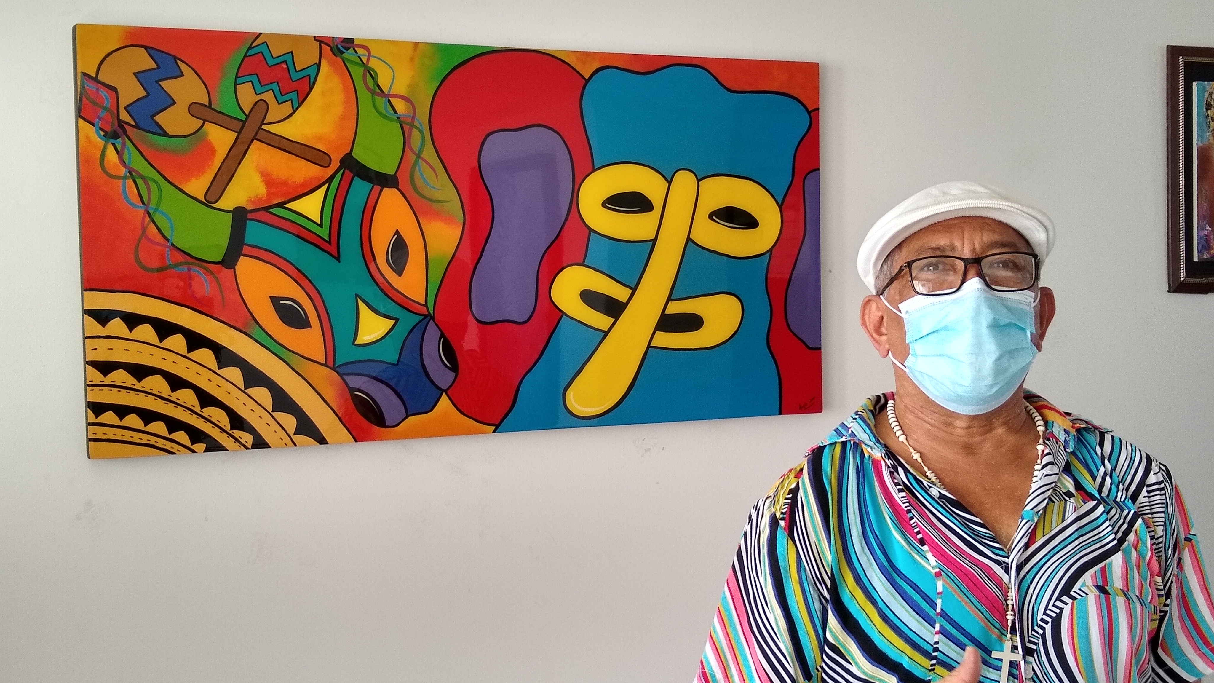 Iván Manjarrés en la sala de su casa.