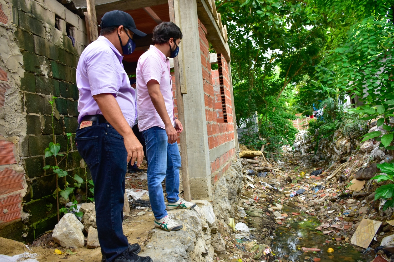 Alcaldía El secretario de Obras Públicas, Rafael Lafont y el Alcalde de Barranquilla, Jaime Pumarejo.