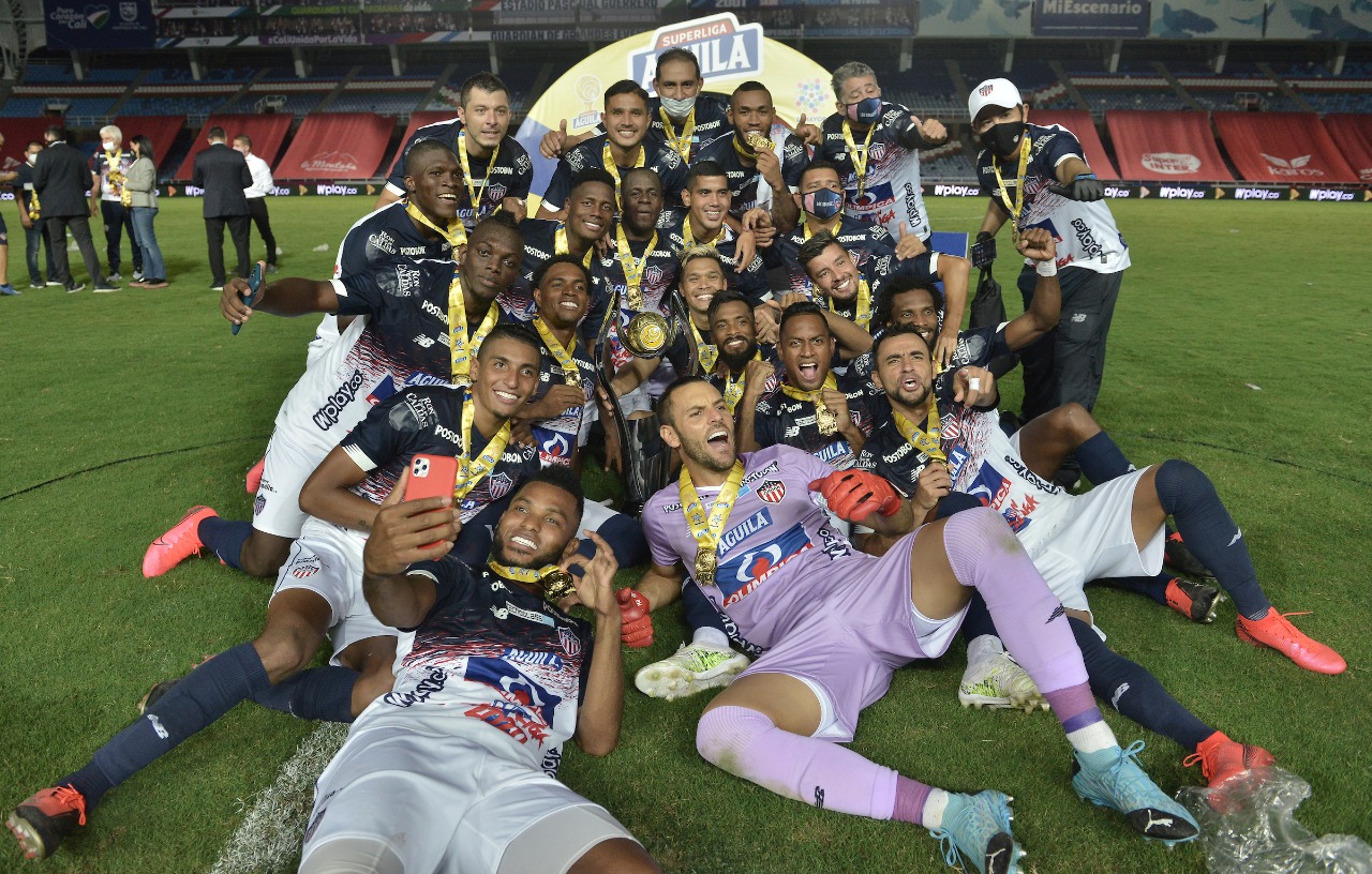 Celebración del título de Junior.