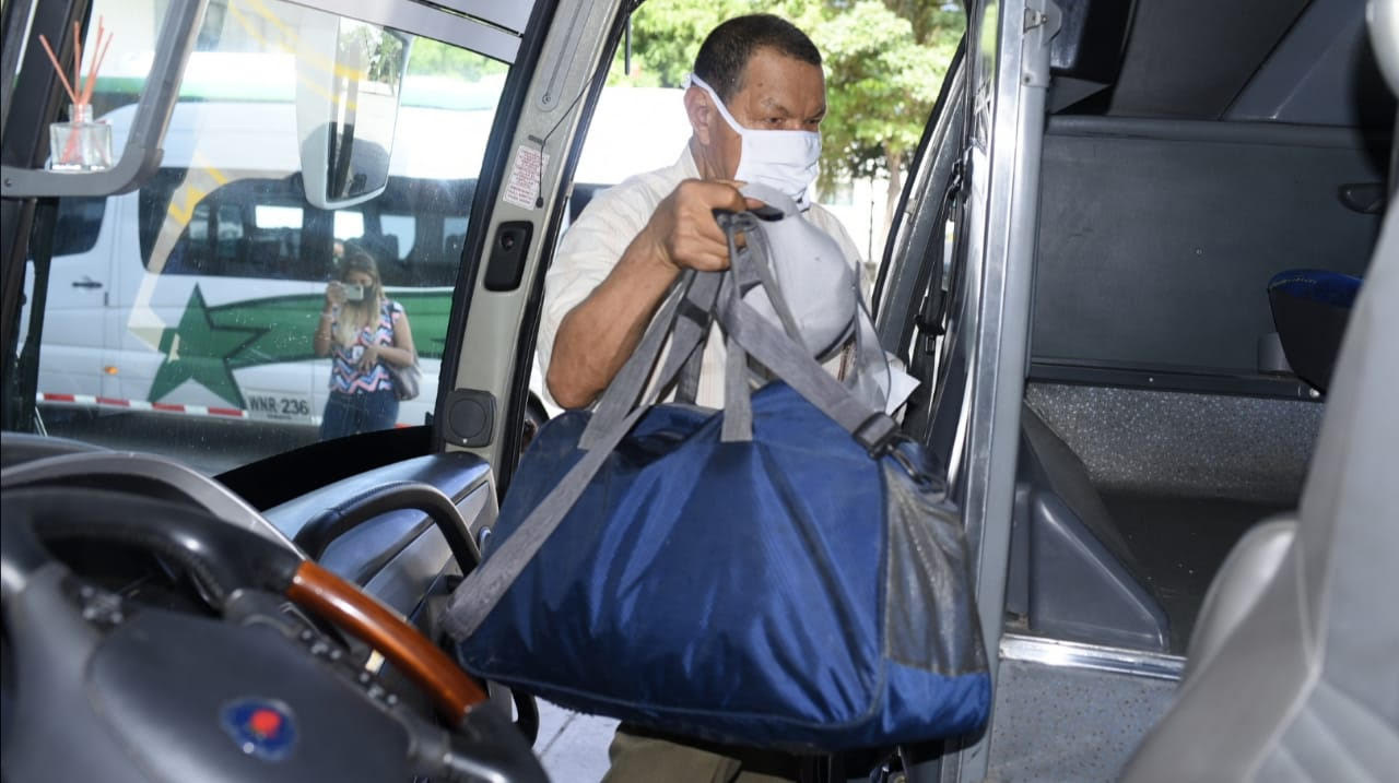 Movimiento de pasajeros en la Terminal Metropolitana de Transportes.