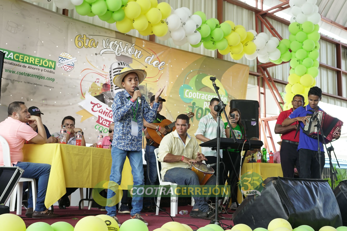 Actividad el 'Cantante Vallenato', organizado por Cootracerrejón.