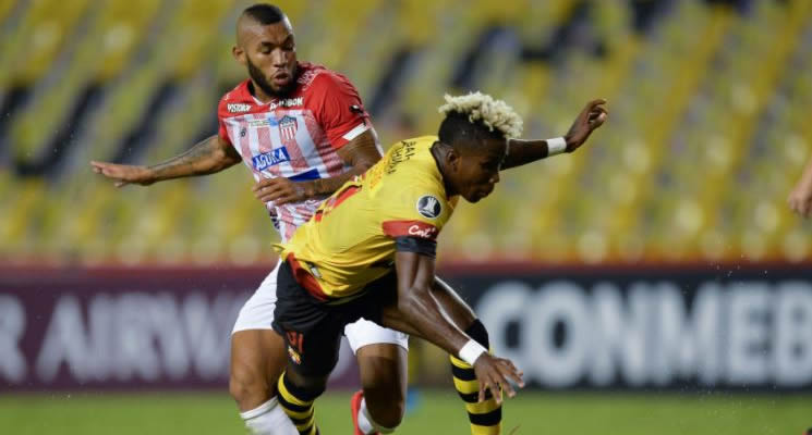 Freddy Hinestroza neutralizando a los ecuatorianos.