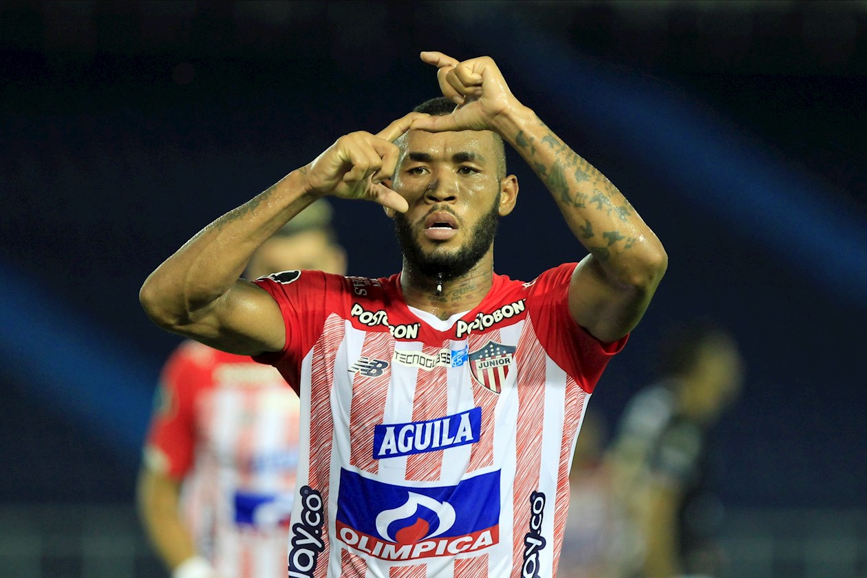 Freddy Hinestroza festejando el cuarto gol.