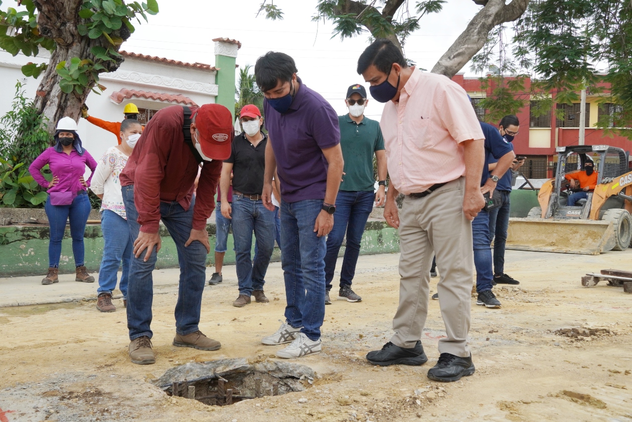 El Alcalde de Barranquilla, Jaime Pumarejo y el secretario de Obras Públicas, Rafael Lafont.