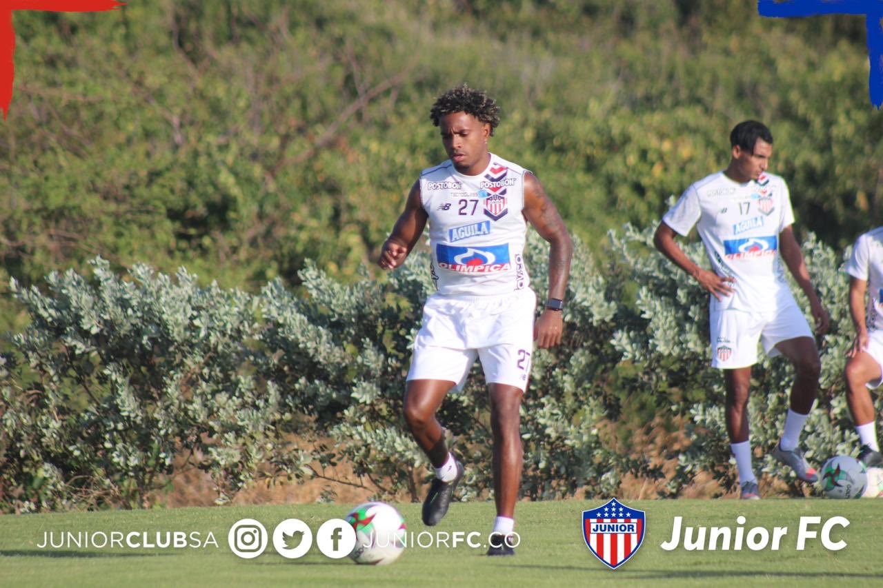 El lateral derecho Fabián Viáfara.
